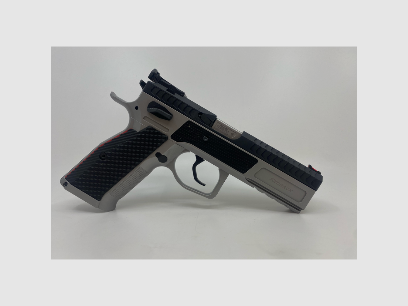 Phoenix Redback Gen 2, Steel / Steel, Duotone, DA/SA, Fiberkorn rot, OR LPA, 9 x 19mm, Ordonnanz Beschuss