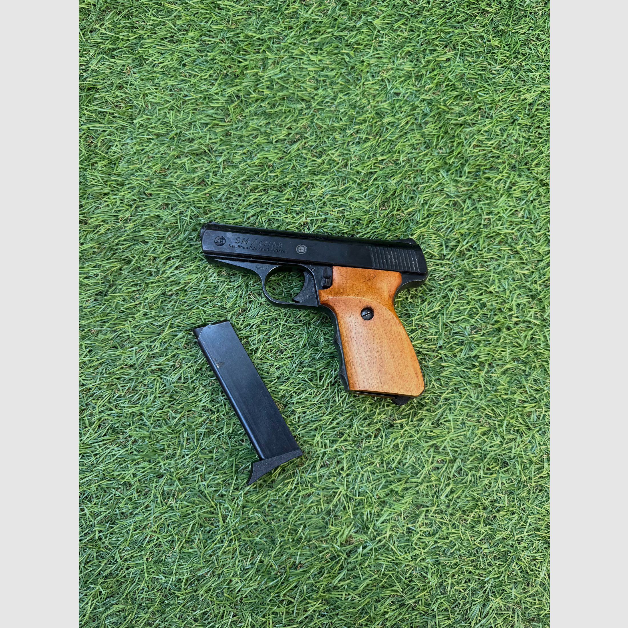 Rhöner SM Action 9mm poignées en bois