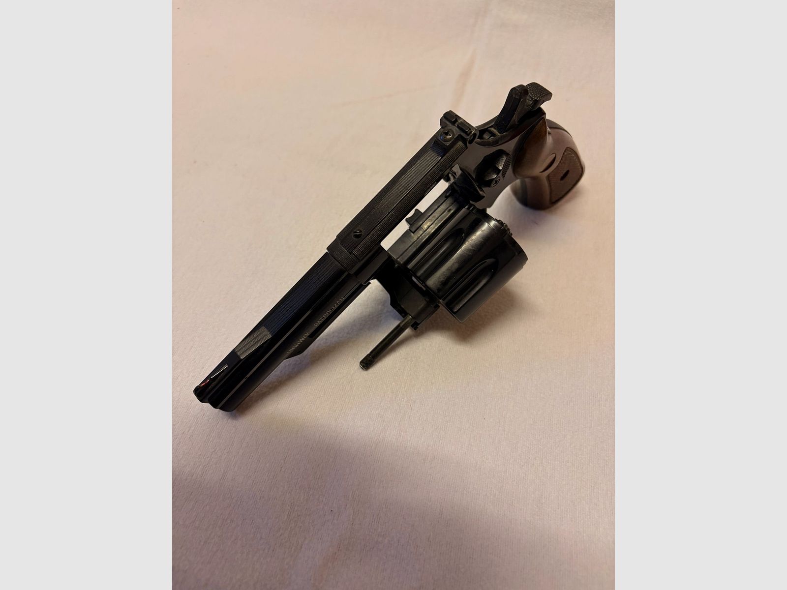 ••• Deko - Revolver .45 S&W - John Wayne - Highway Patrol - im Bilderrahmen •••