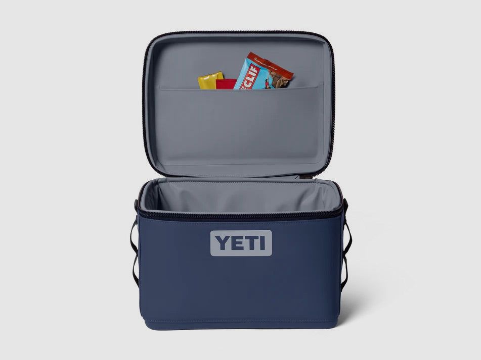 YETI® Kühltasche Daytrip 9L - Classic Navy, Bild 4 von 7