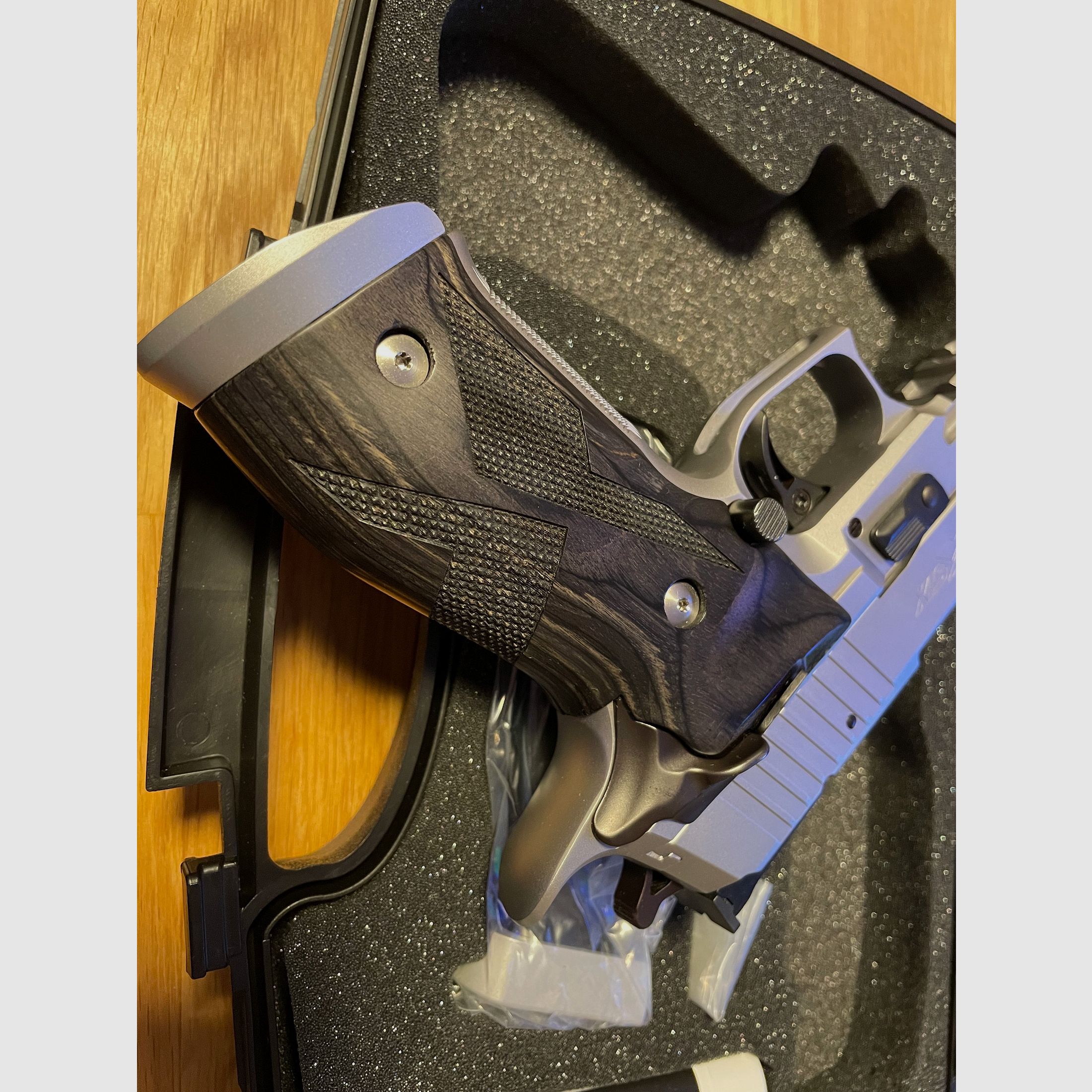 SIG SAUER P226 X-SIX SKELETON 9MM LUGER