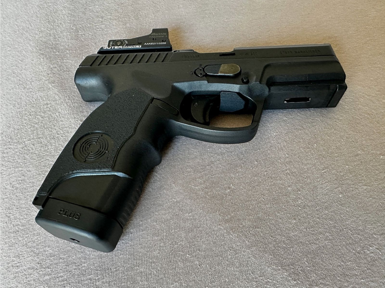 Steyr M9 9mm mit Reddot