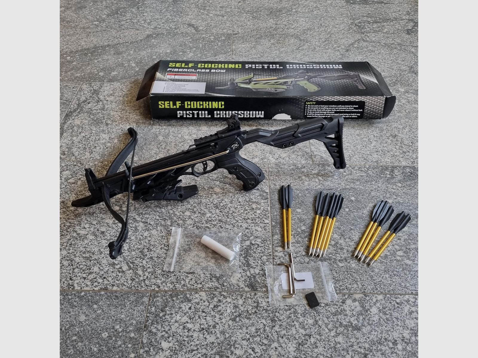 Neuwertiges Set:   Pistolenarmbrust Man Kung Alligator 2 Schwarz