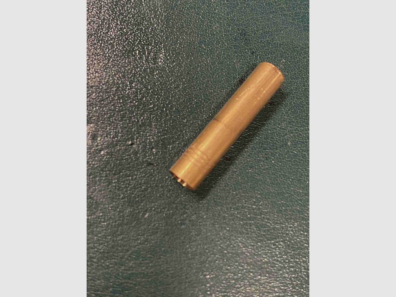 Female adapter 1/8-8/32