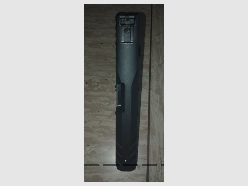 Kli Maverick GBB Gas Blow Back Airsoft Pistole mit Zubehör Greengas + Stahl und 0,20g H&K BB's im Set neuwertig
