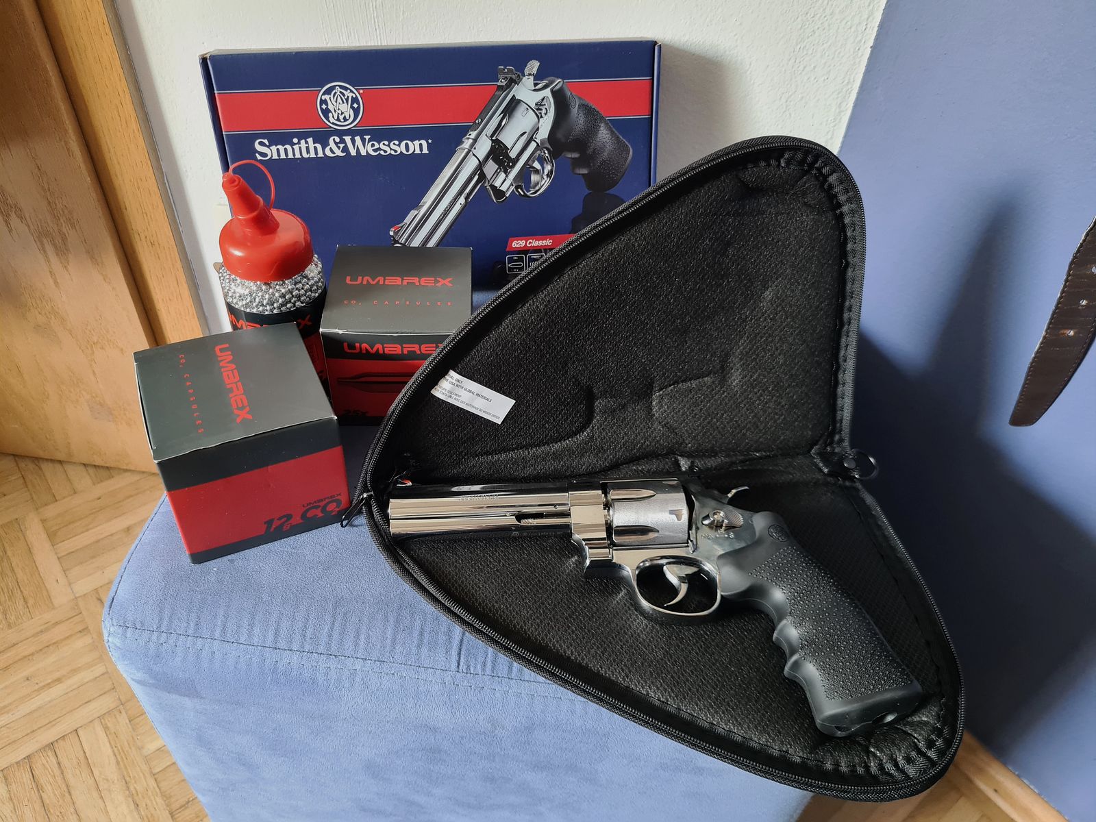 CO2 pistol Smith & Wesson 629 Classic