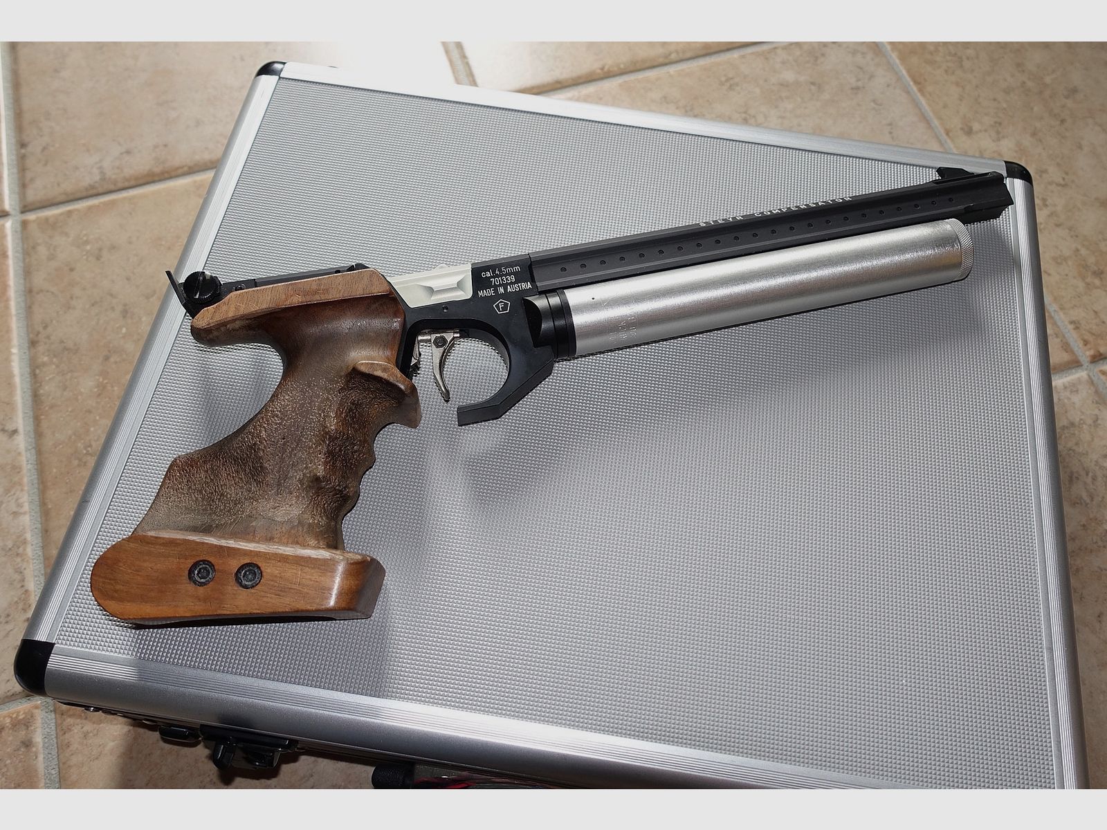 Steyr air pistol LP match pistol / new service + accessories