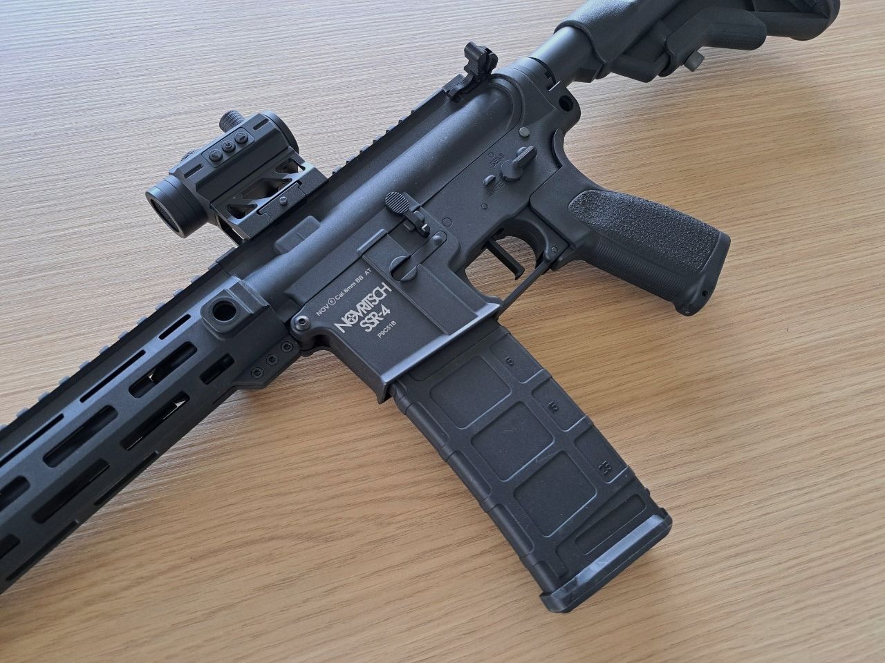 Novritsch - SSR4 Mk1 Gen2 + Red Dot – AEG Airsoft AR 15 6mm BB