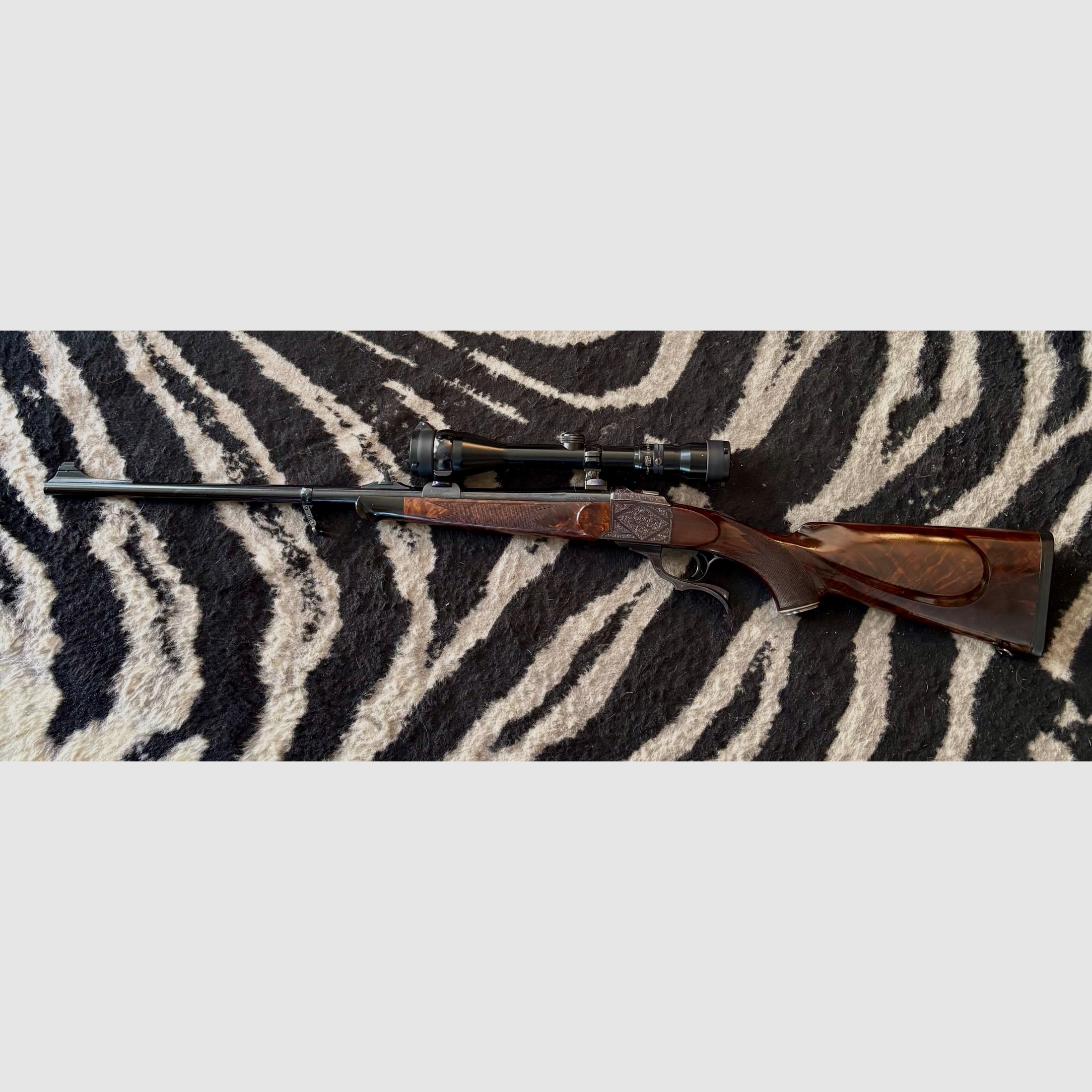 👍🏻Custom made big game rifle in British safari style 7 mm RemMag. 🐆🦌🐅