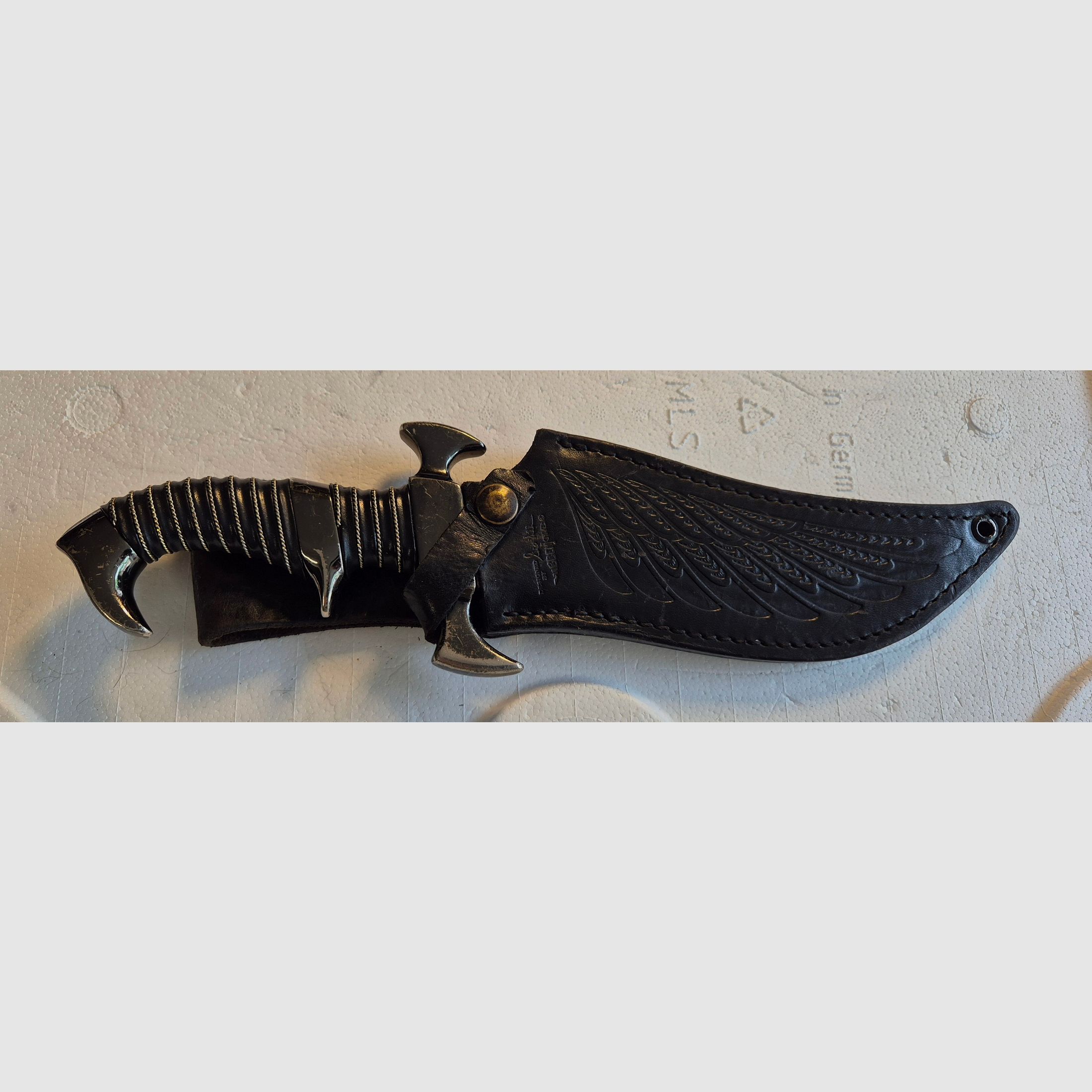 Gi Hibben Raven UC700 Fantasy Fighter Custom Design Messer