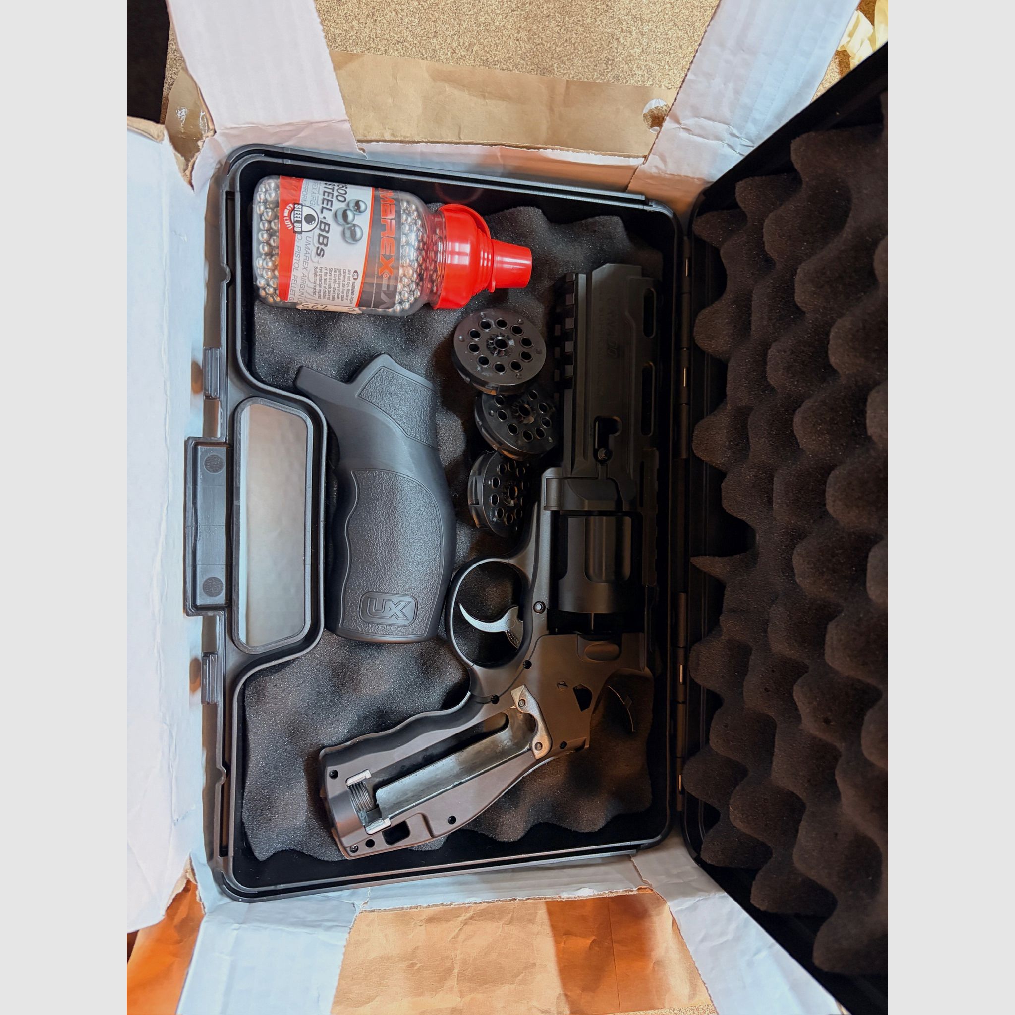 Umarex UX Tornado .44 Super Magnum CO₂ revolver 4,5 mm BB – set completo incl. maletín y accesorios