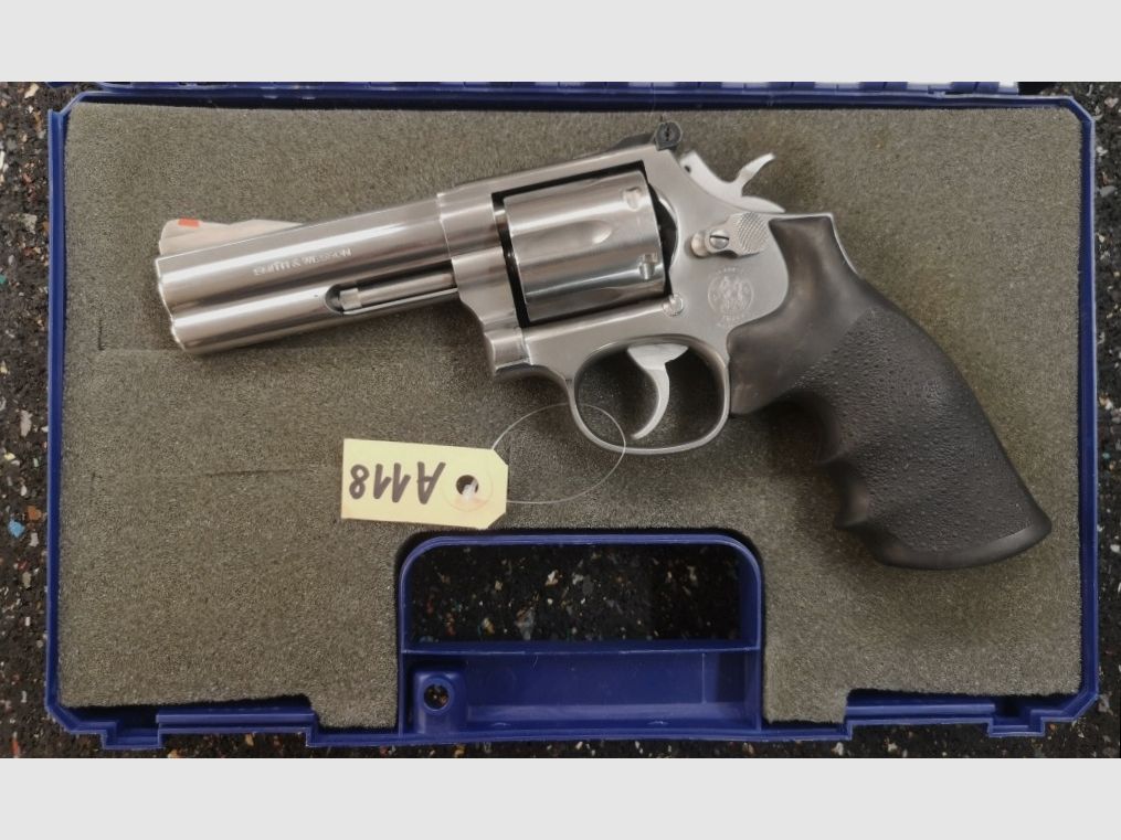 S&W 686-3 4 inches .357Mag
