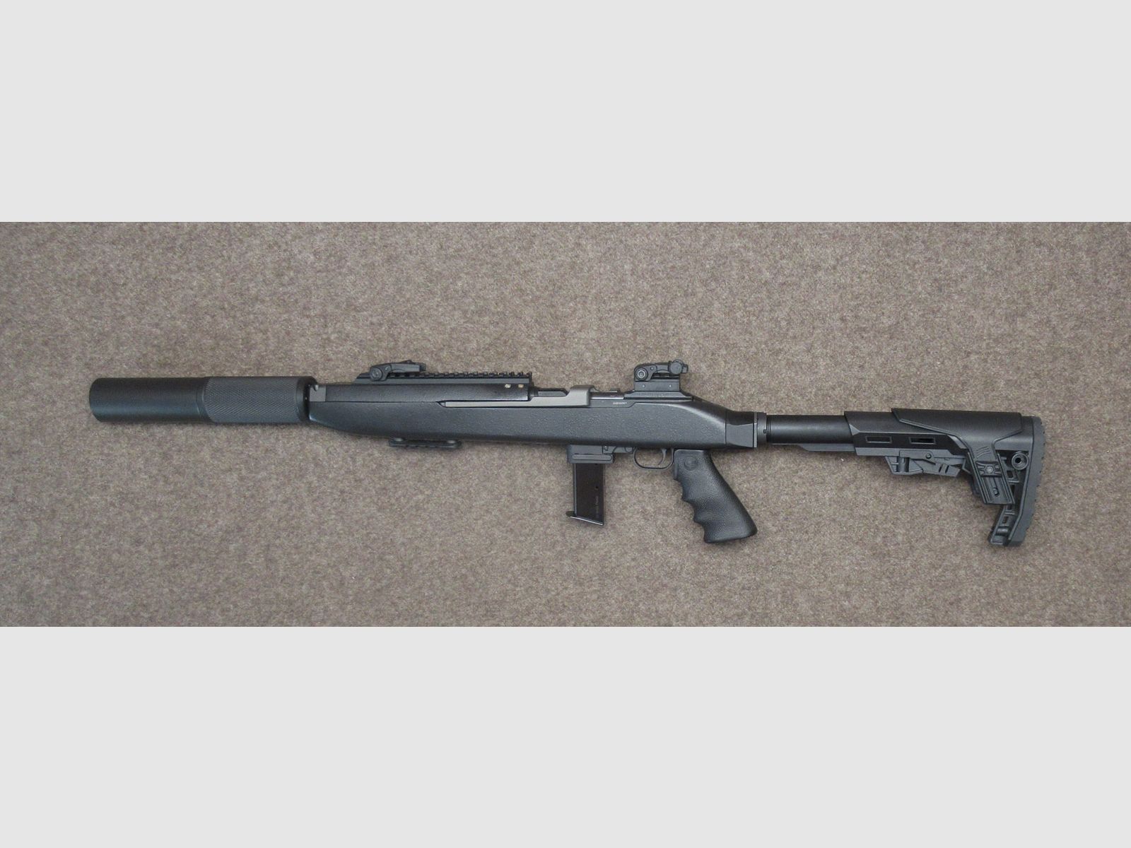 Semi-automatique CHIAPPA mod. M1-9 cal. 9x19mm, image 2 sur 2