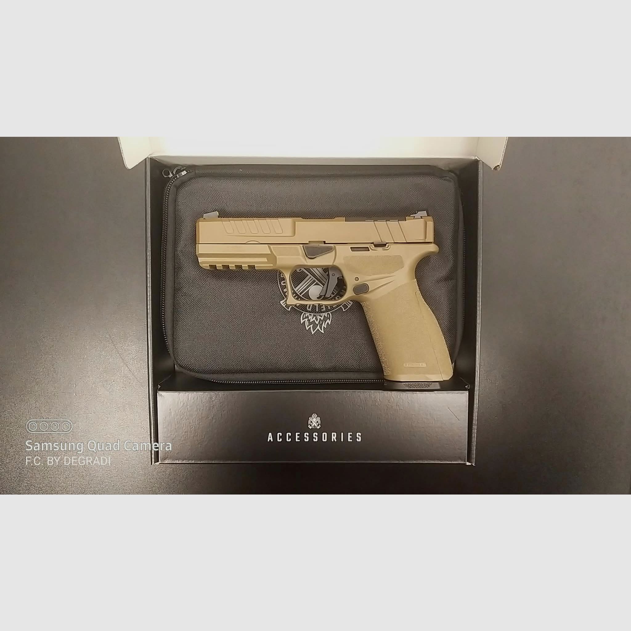 HS SPRINGFIELD ECHELON 4,5” FD KALIBER 9X19, afbeelding 1 van 3
