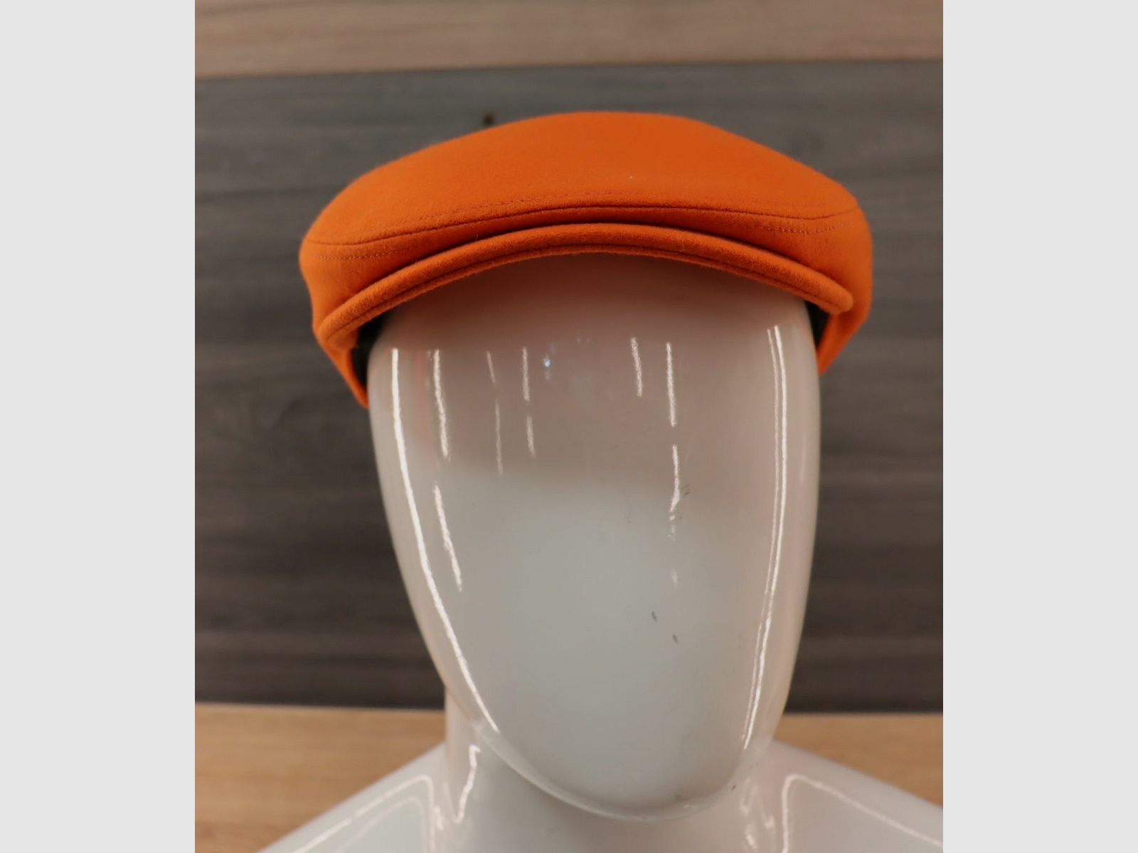 Orange-Braun Kappe mit umklappbarem Ohrenschutz, Bild 1 von 8