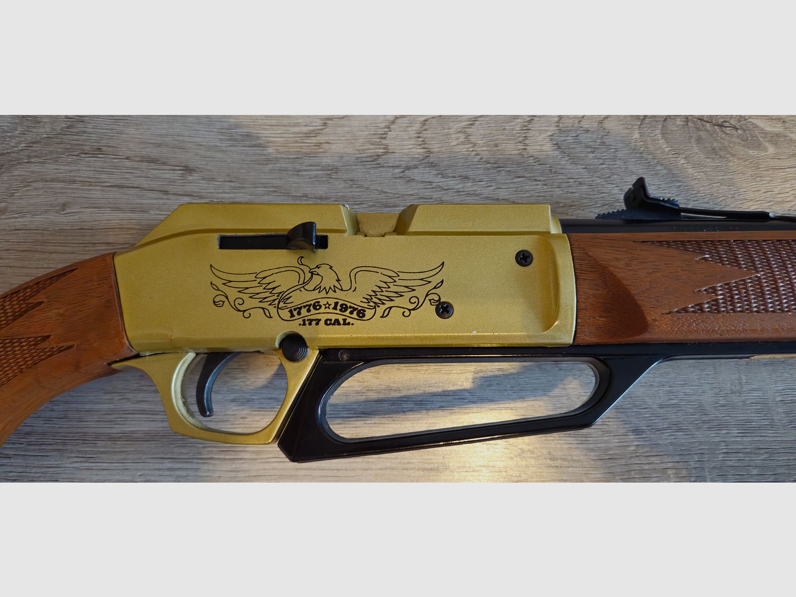 3 carabines à air de Daisy et Umarex