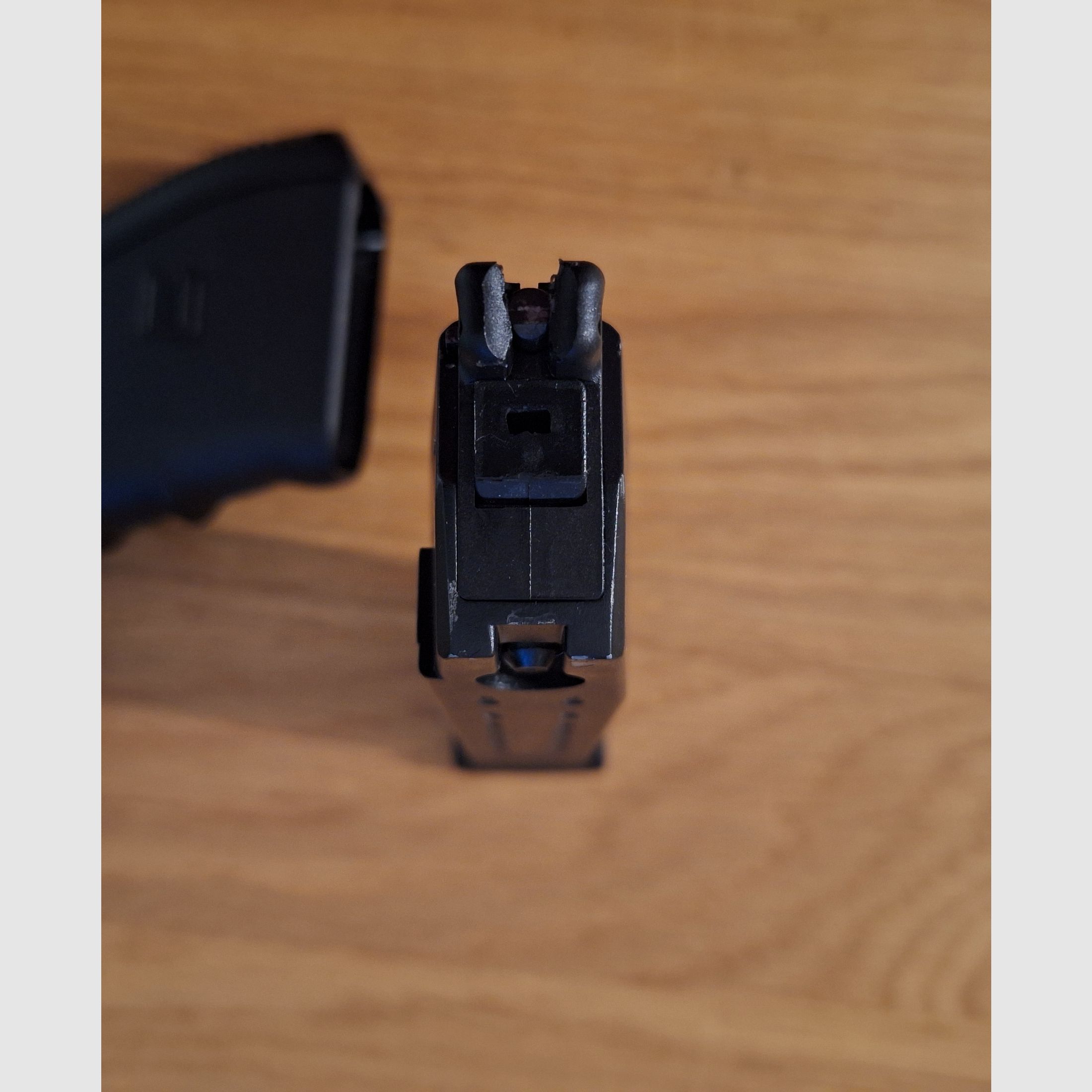 Glock 17 Gen4 Co2 guter Zustand 4,5 mm Stahl-BB mit Blowback