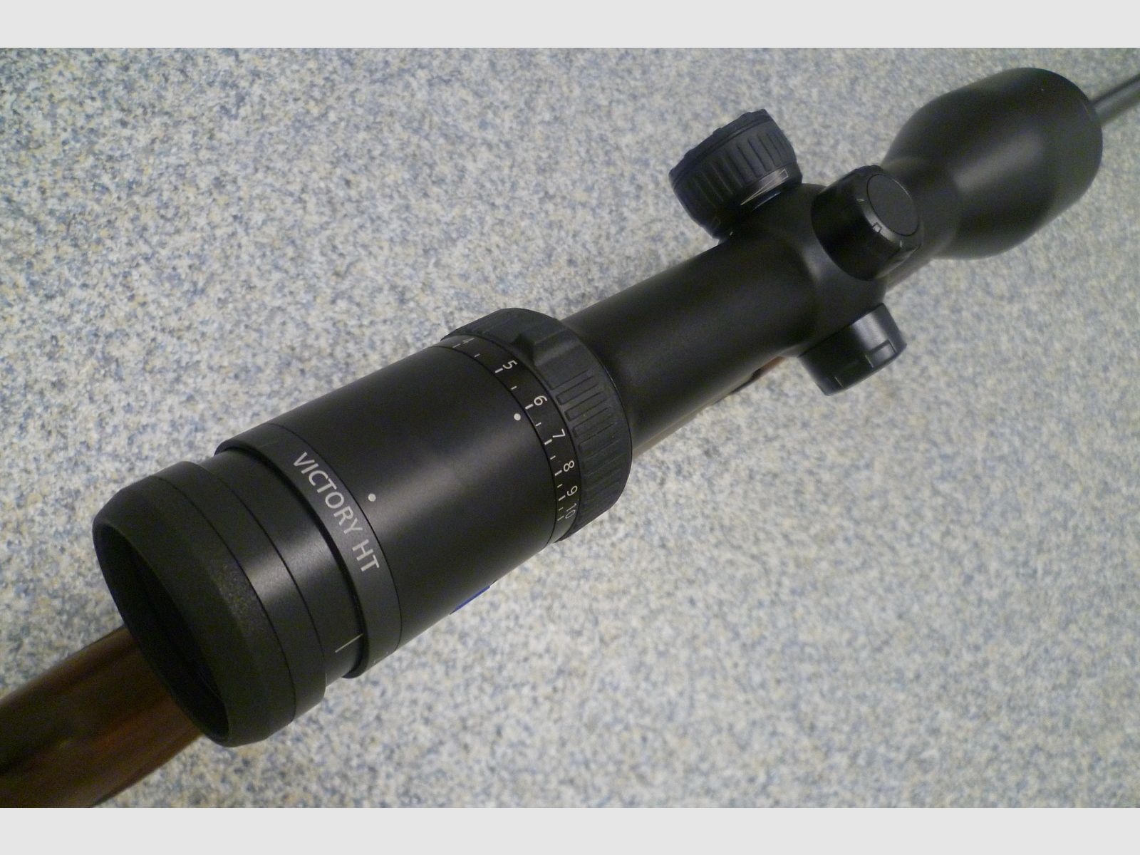 Escopeta de doble cañón Simson 20/76 y .30R Blaser con Zeiss Victoty HT