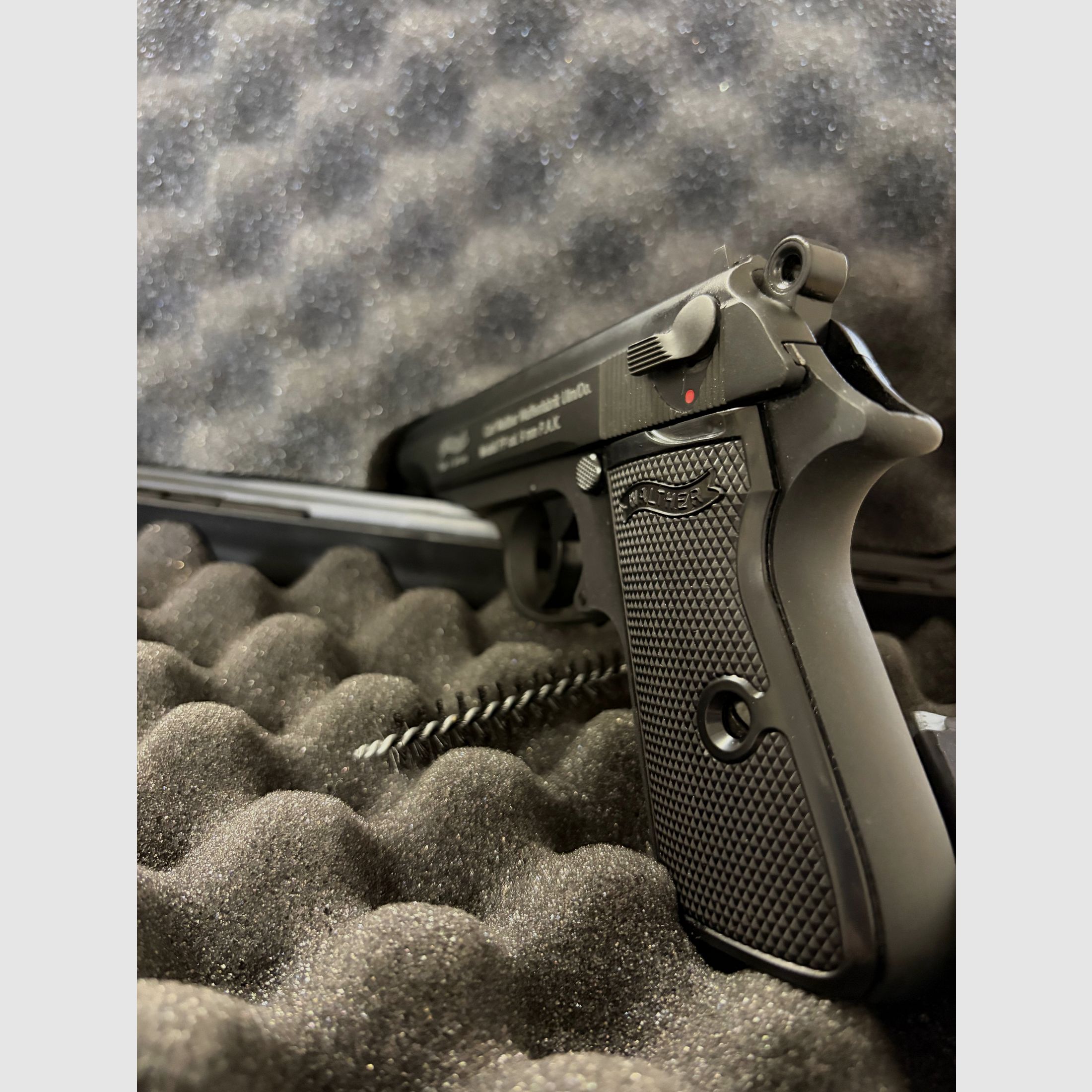 Walther PP P.A.K blank firing gun in top condition