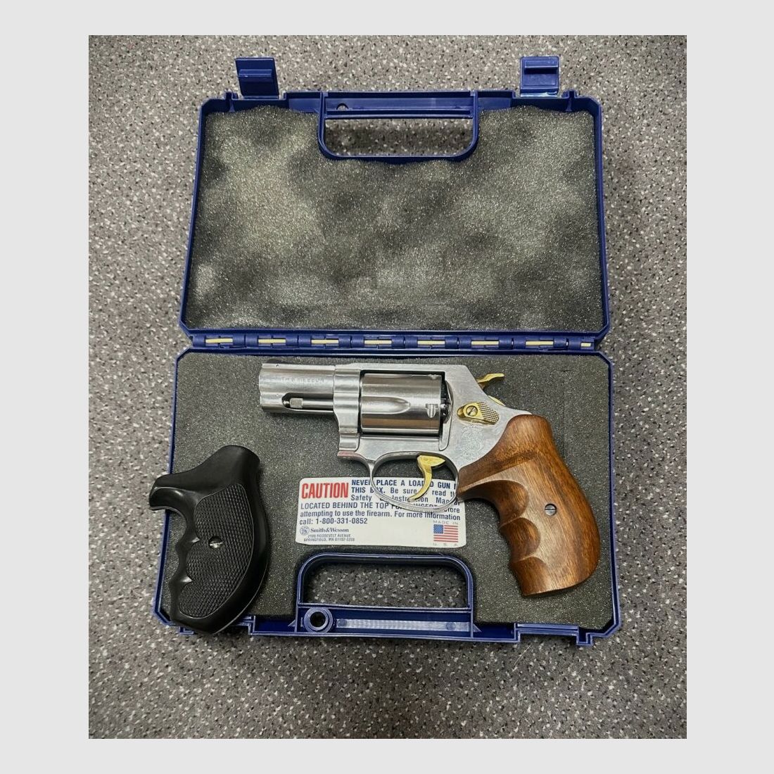 S&W Smith & Wesson 60 - 9