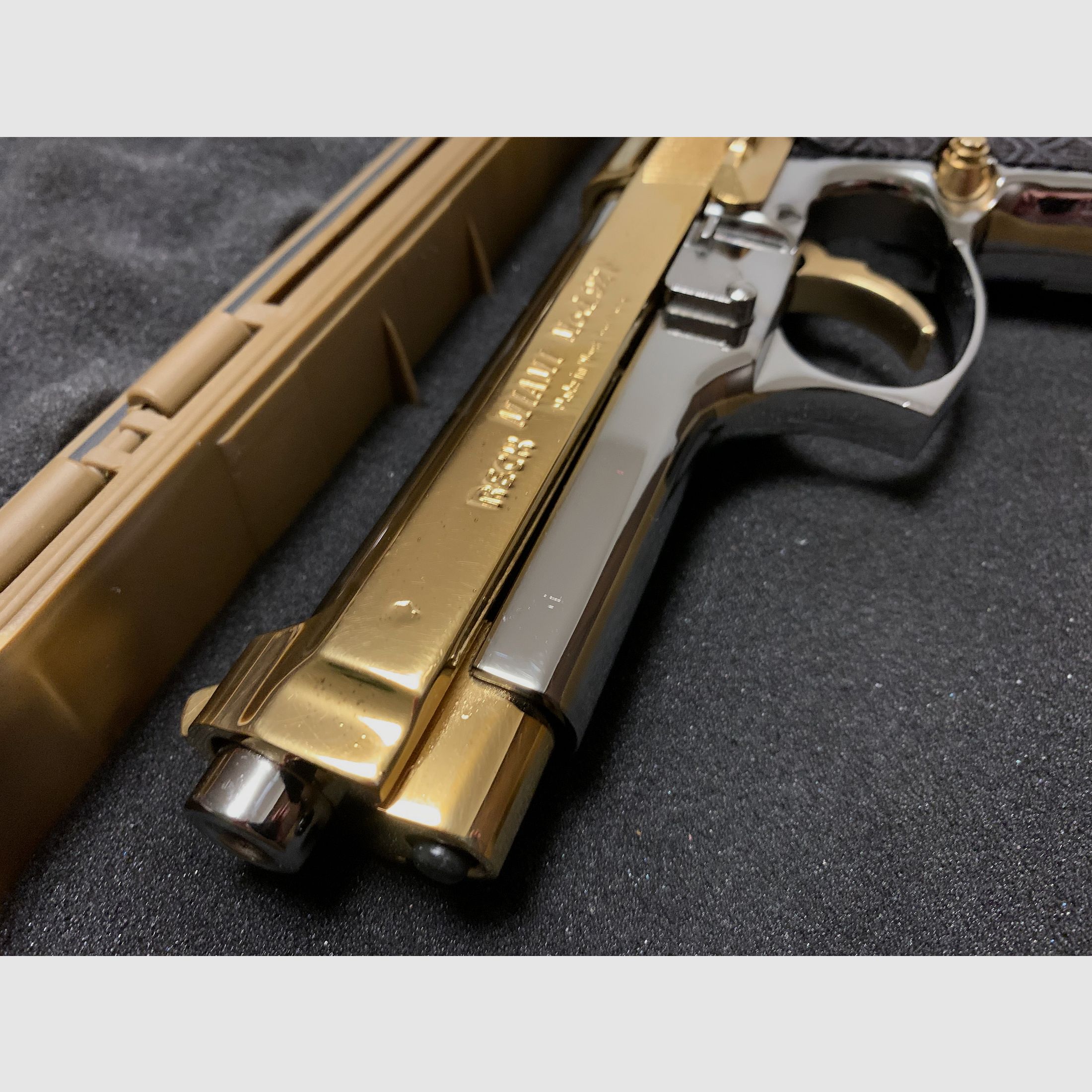 Reck Miami 92F, 9mm P.A.K. 24k gold-plated and chrome-plated