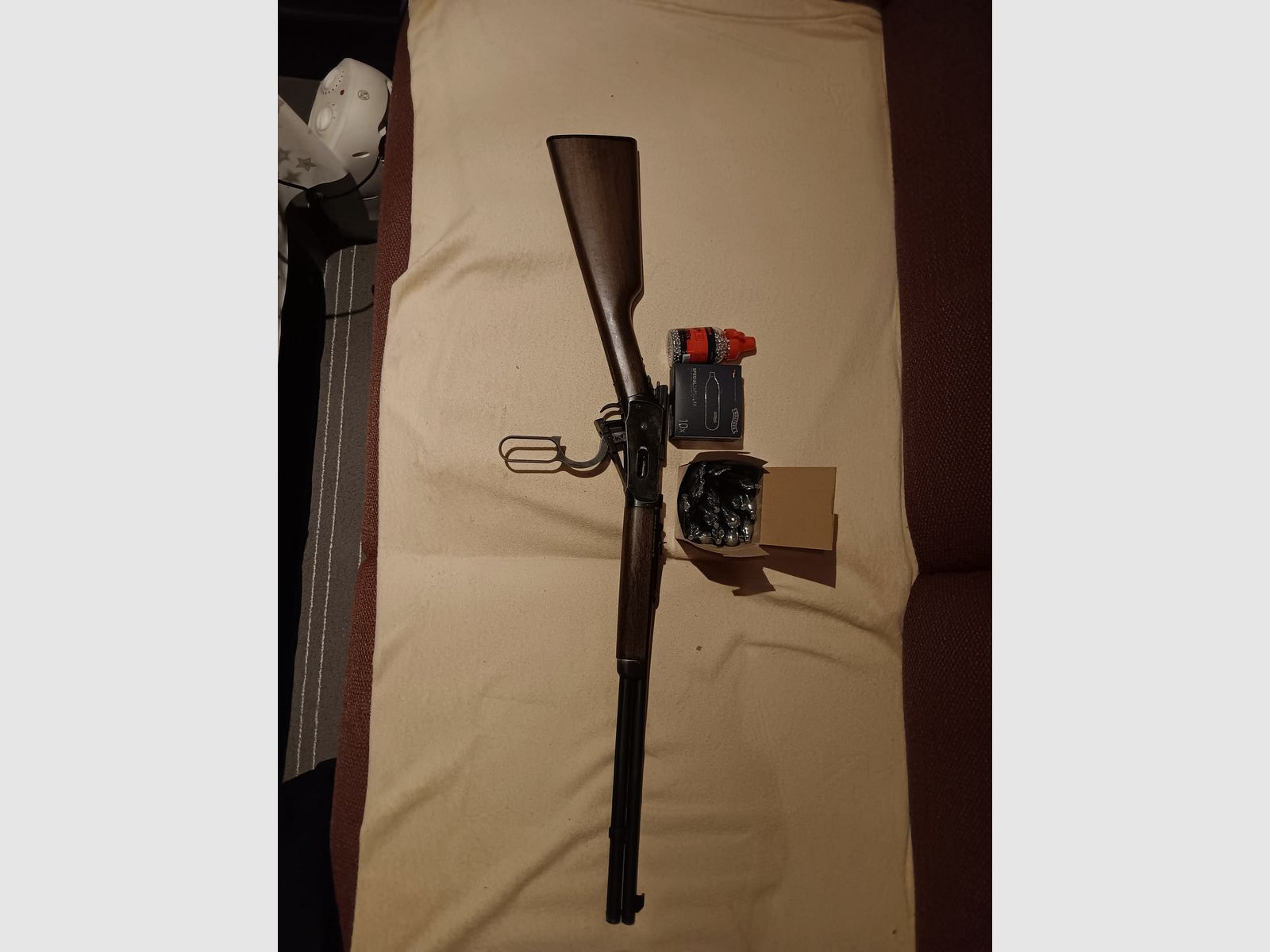CO2 Unterhebelrepetierer Cowboy Rifle Antique Fish von Legends plus Zubehör