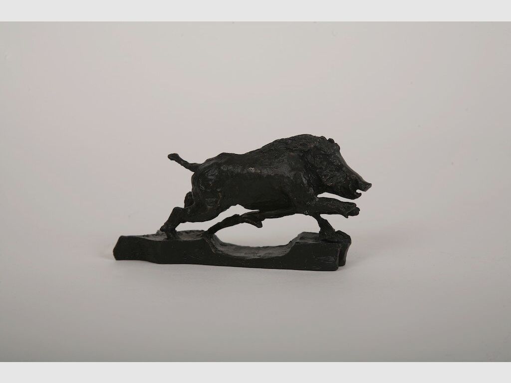 Lovergreen bronzen beeld van het springende wildzwijn van Marie Boisson