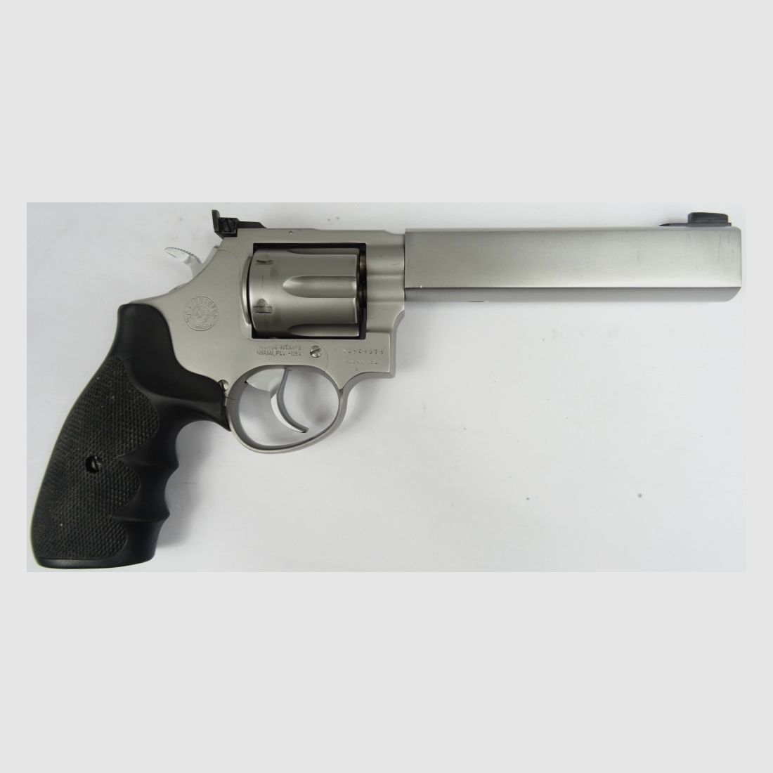 Revolver Taurus mod. 689 Target cal. .357 Mag/.38 Spec, immagine 2 di 7