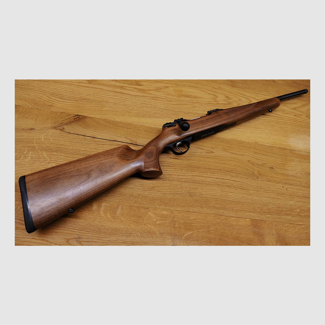 Anschütz 1782 / calibro .308 Win. / filettatura M15x1 / lunghezza canna 47cm / calcio Classic