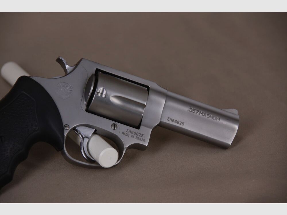 Taurus	 Revolver