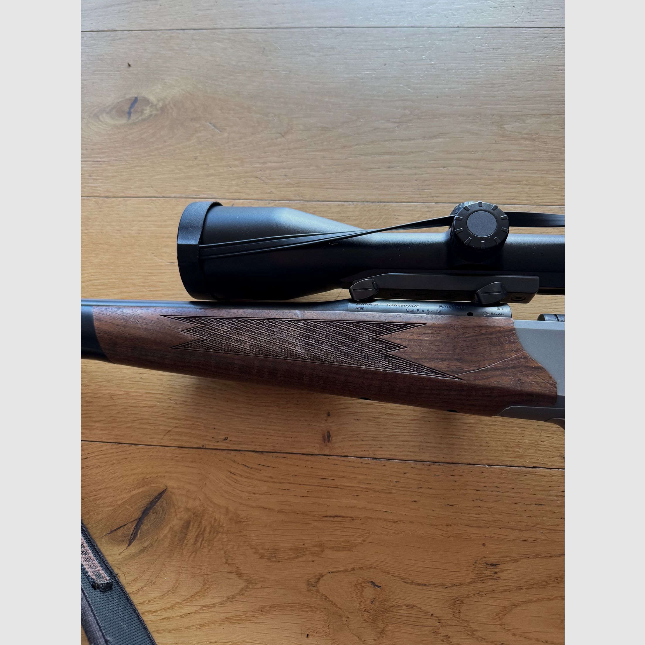 Blaser R8 Standard mit Schalldämpfer von A-Tec