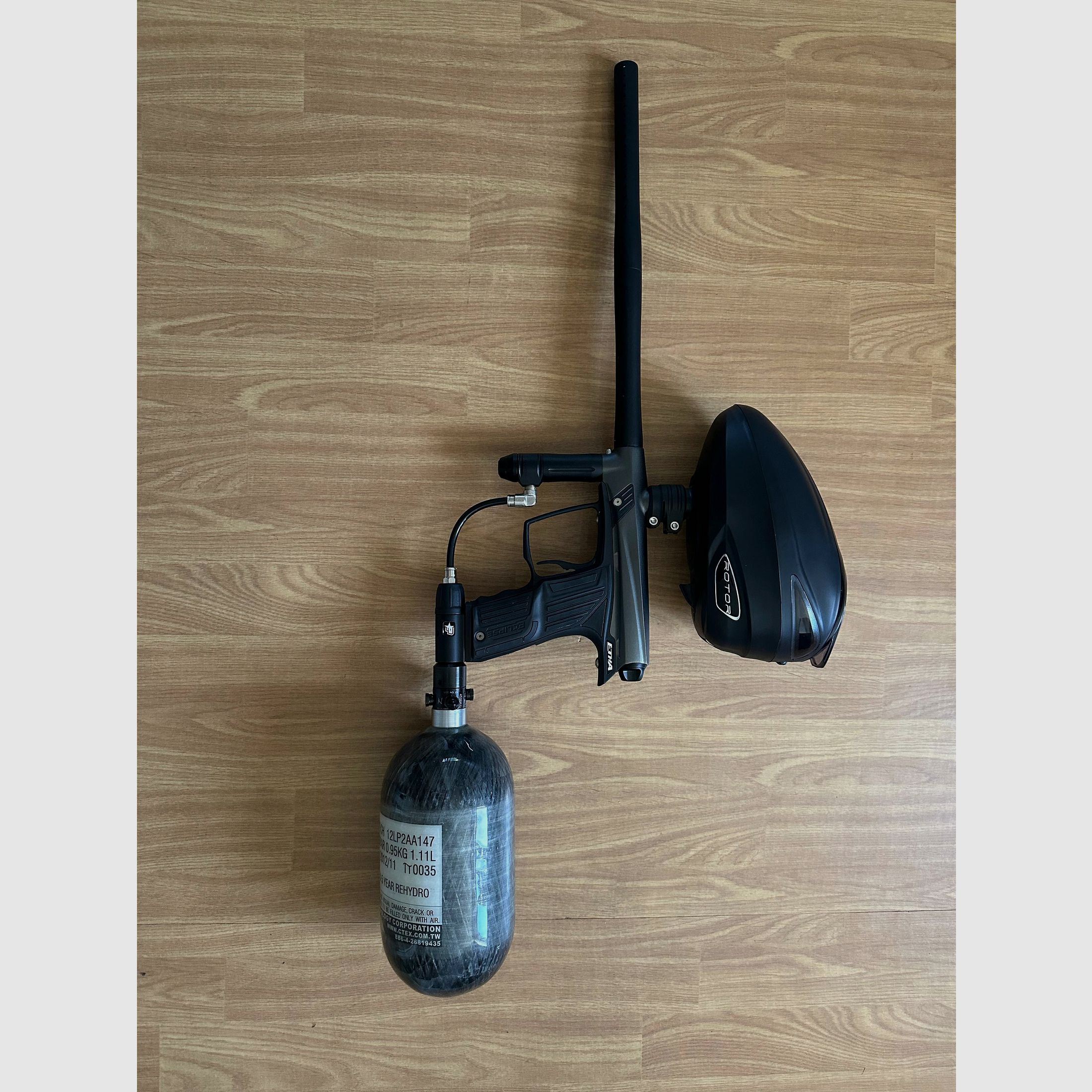 Paintball Komplettset – Planet Eclipse Etha, Dye Rotor, HP-Flasche, Maske & Kleidung