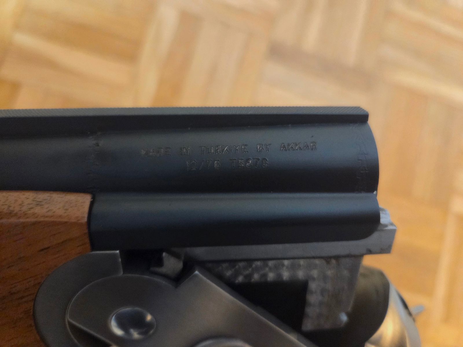 Akkar Churchill 206x fucile a canne doppie sovrapposte