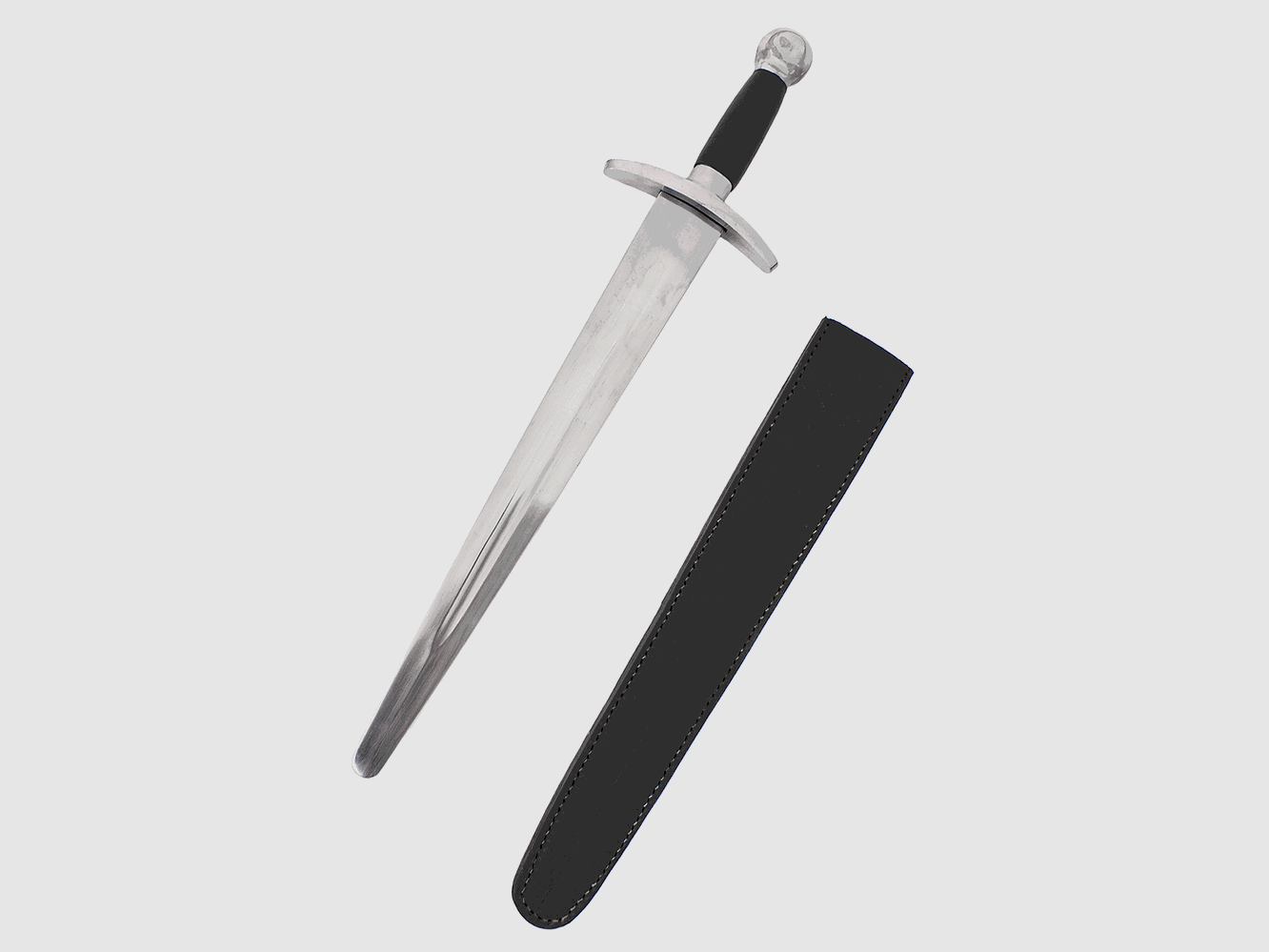 Medieval show fighting dagger with leather sheath