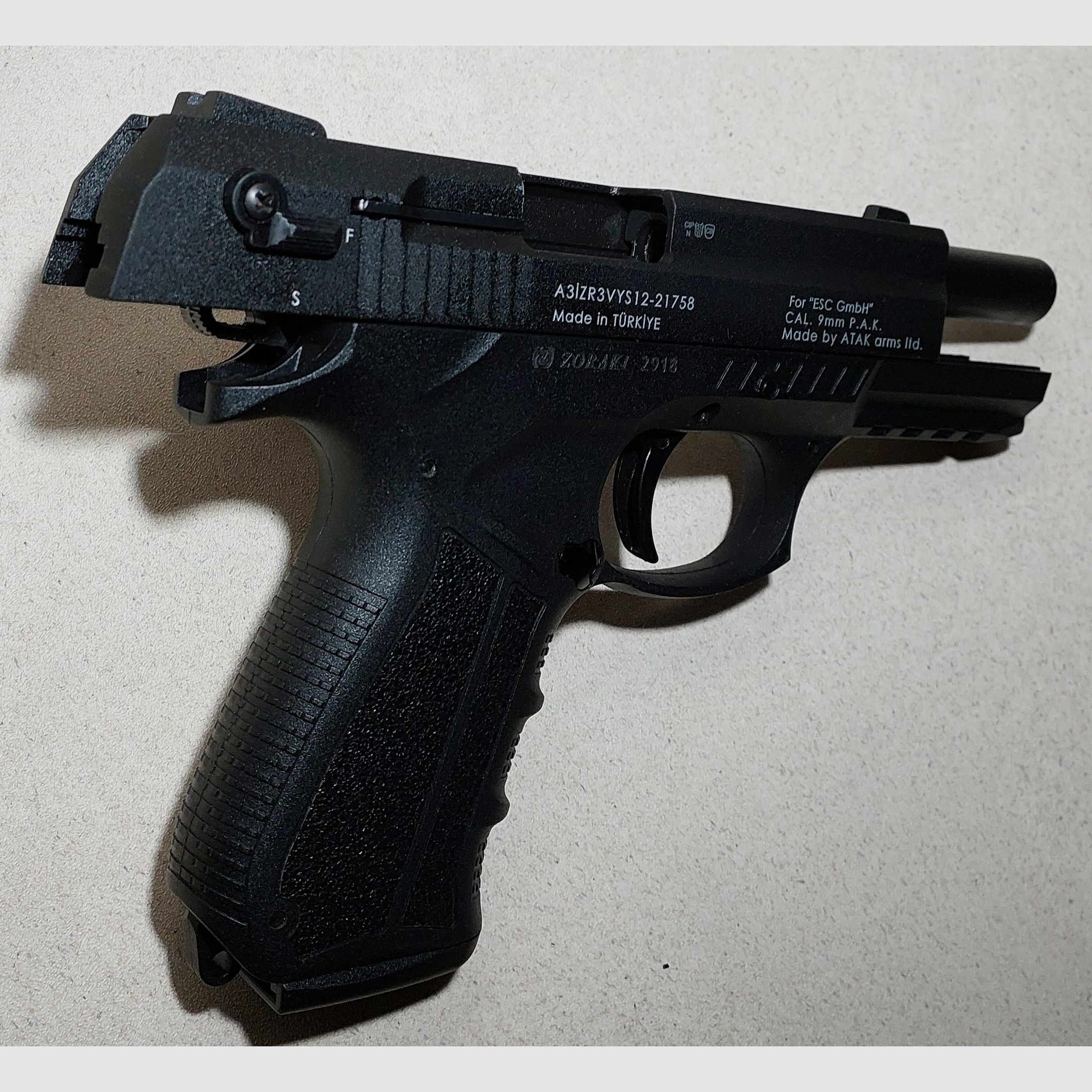 Set Zoraki 2918 PAK mit 2 Magazinen und Holster