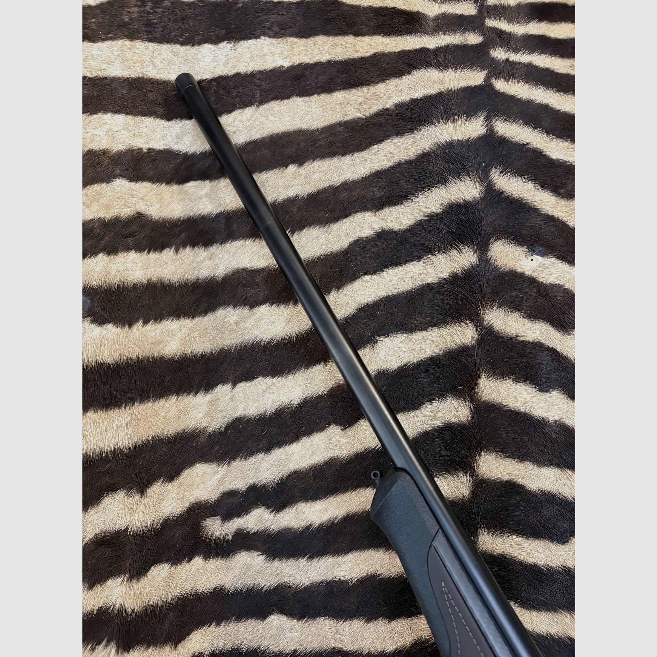 Blaser R8 Ultimate Carbon Cuir Cacao – Kal. 300 Weatherby Mag – ca. 65 cm gewinde, Bild 4 von 10