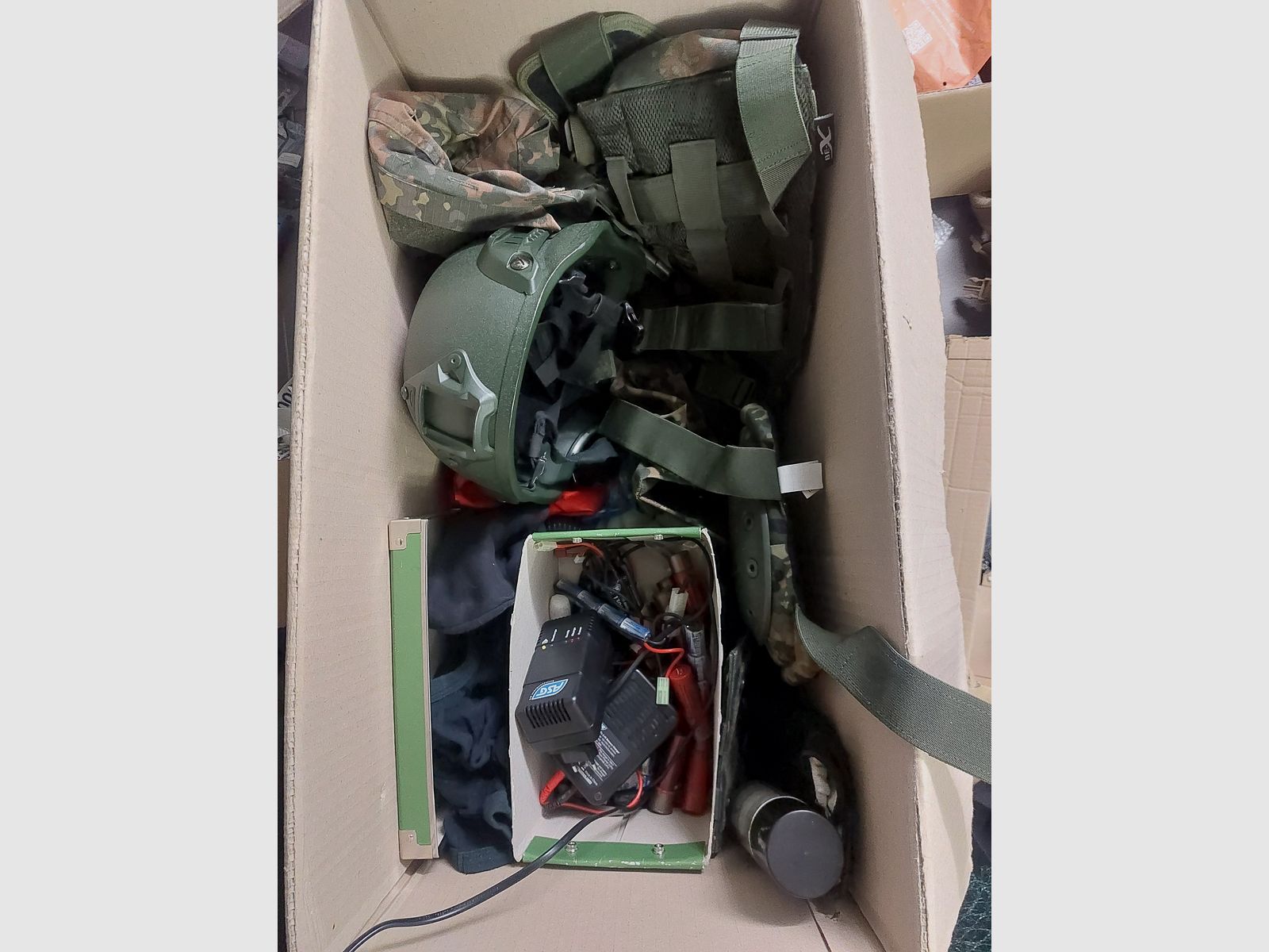 Airsoft / Paintball Konvolut Verkauf Entrümpelung - Aw Custom, CZ75 SP-01 Shadow , Elite Force 1911, Beretta M92, Tippmann