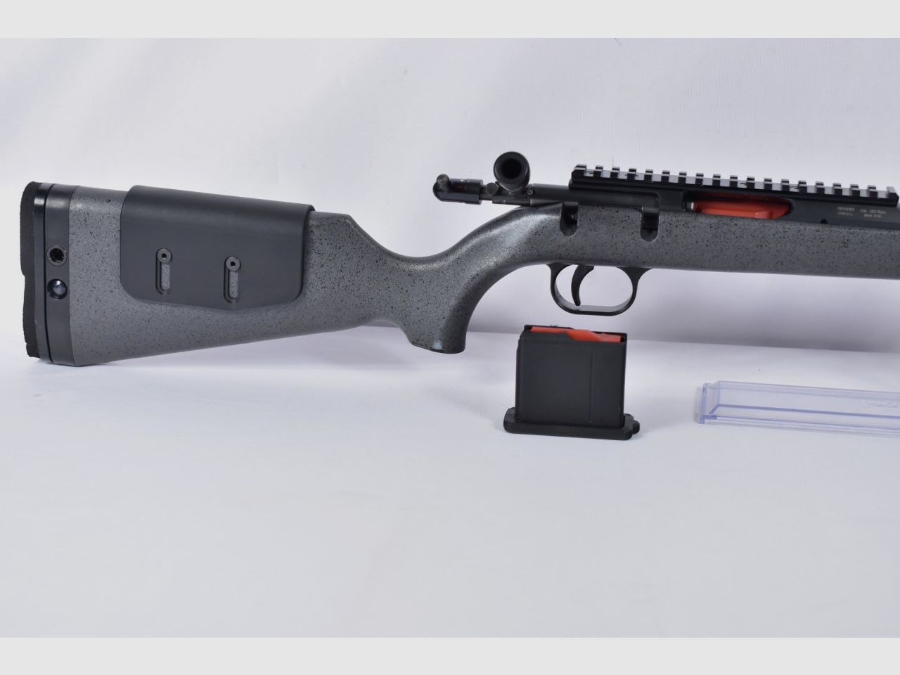 Voere S16 mit Integral Schalldämpfer .223Rem Repetierbüchse