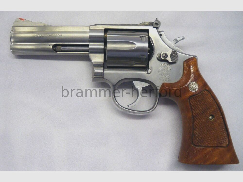 Smith & Wesson 686-3 (2)