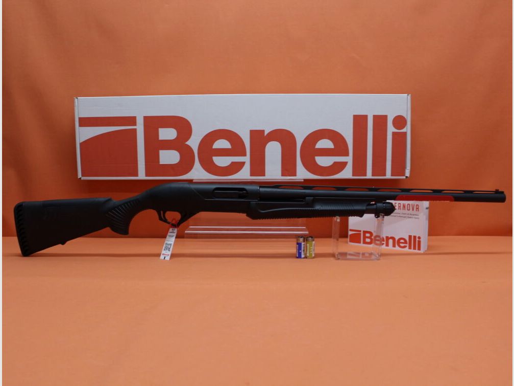 Benelli VsRep.Flinte 12/89 Benelli SuperNova Jagd (Vorderschaftrepetierflinte) 24"/61cm Lauf/ Multichoke