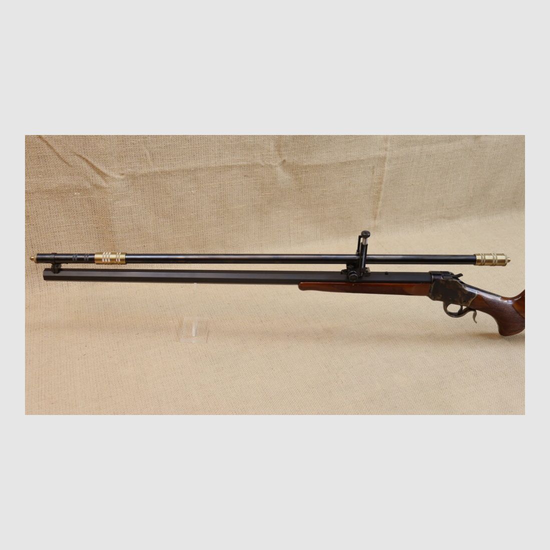Pedersoli High-Wall Winchester 1885 inkl. Malcolm Scope .38-55Win
