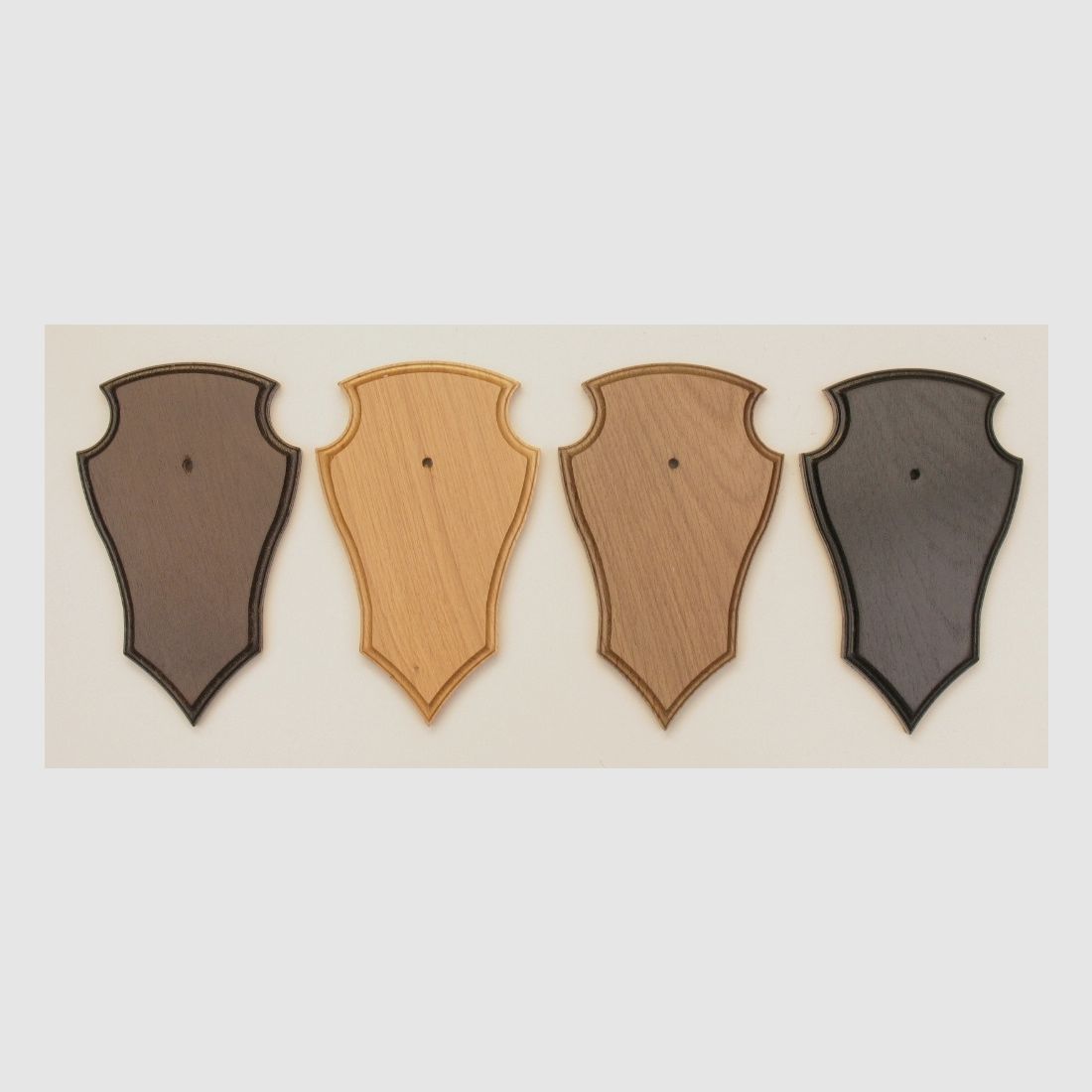 Schild Reh spitz 19x12cm Nr.54 dunkel, mit Kiefernfach