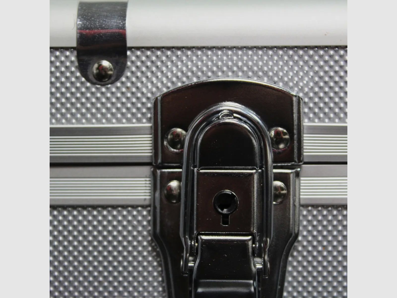 Aluminiowa walizka na broń Greenlands