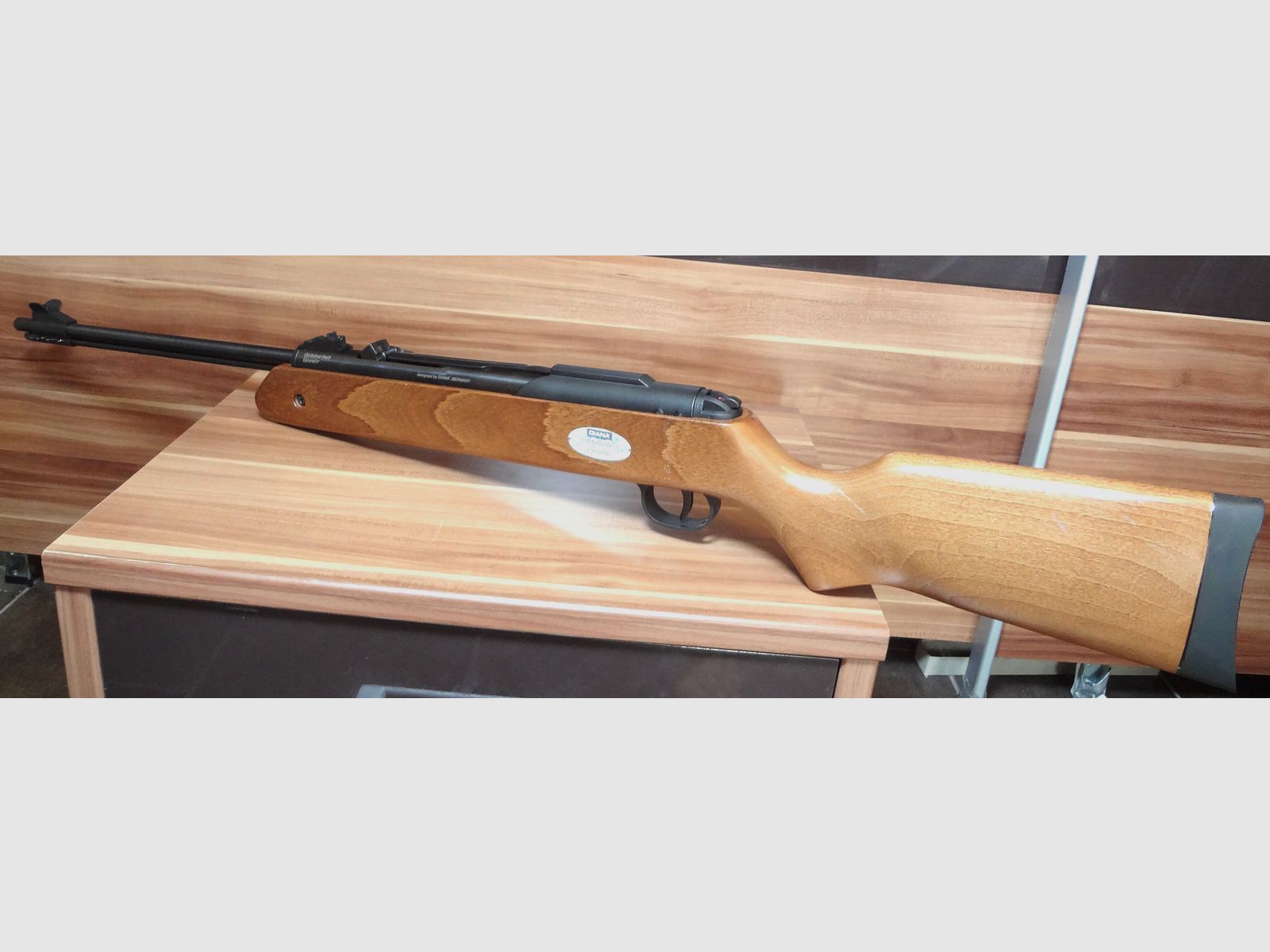 Rifle de Oktoberfest DIANA de madera 4,4 mm BB - Aire comprimido de resorte | Repetidor