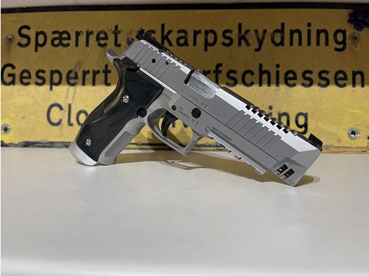 SIG Sauer P226 X-Five Skeleton (Mastershop)