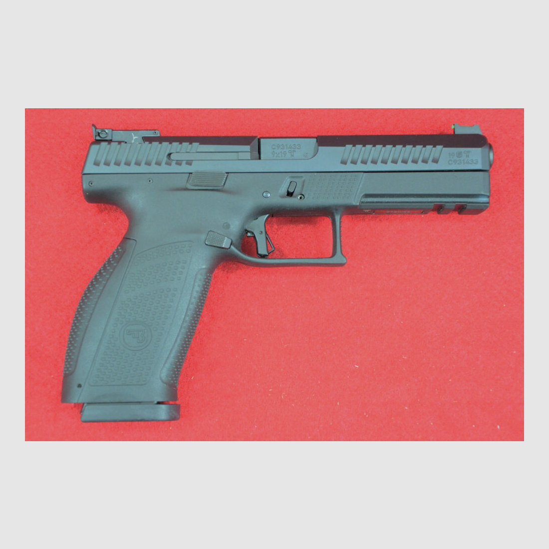 CZ P-10 F