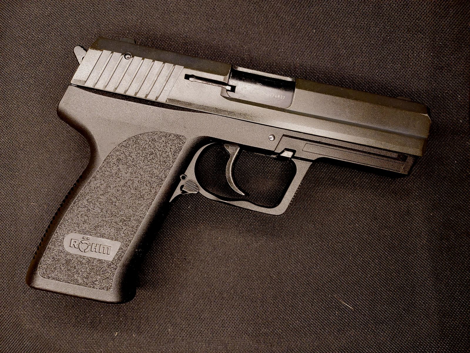 Röhm RG96 Schreckschuss Pistole brüniert (PTB 699) RG 96 mit 3 Magazinen