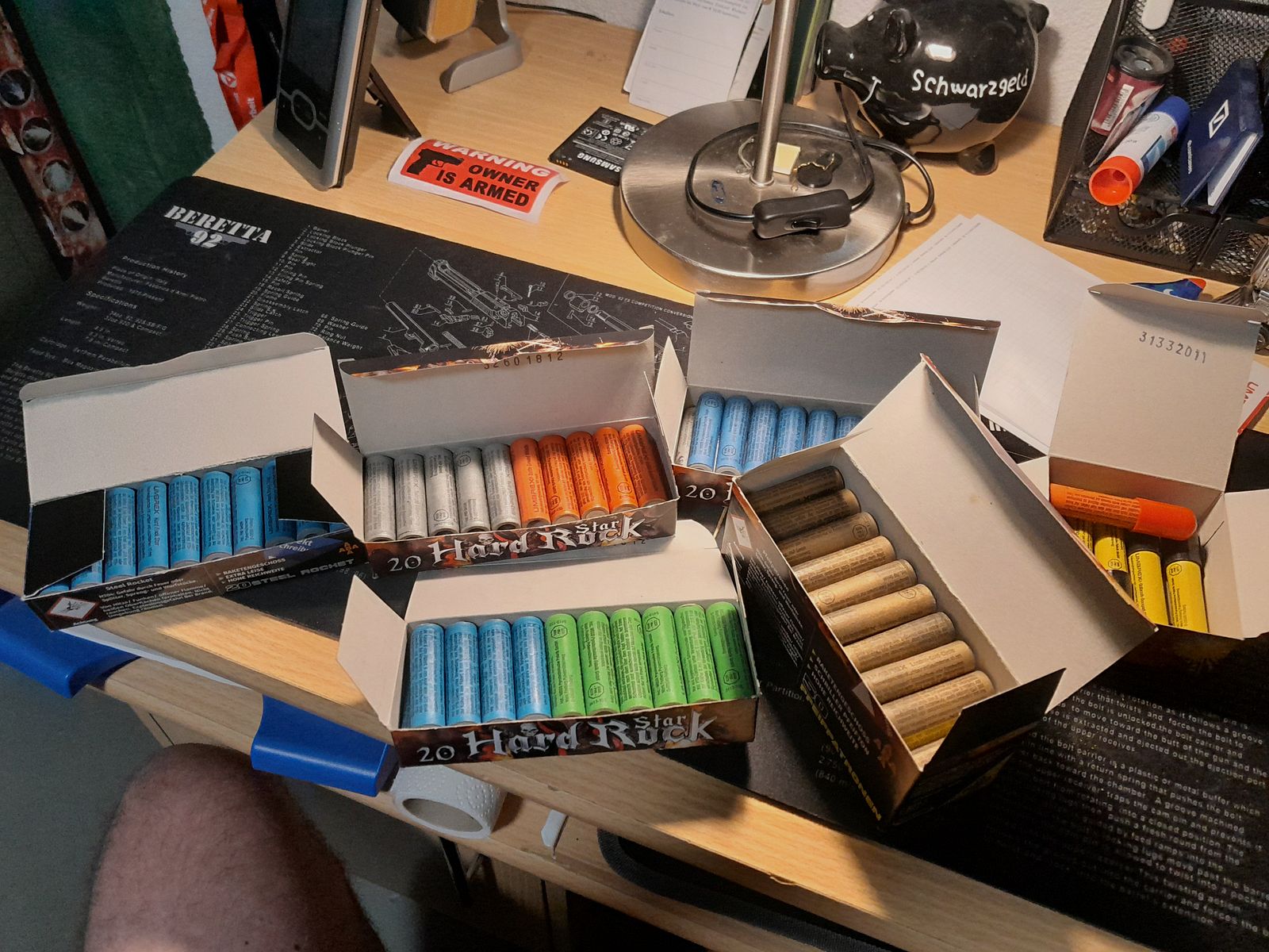 Pyrotechnik, Leuchtsterne, Schreckschuss ca 123 Teile