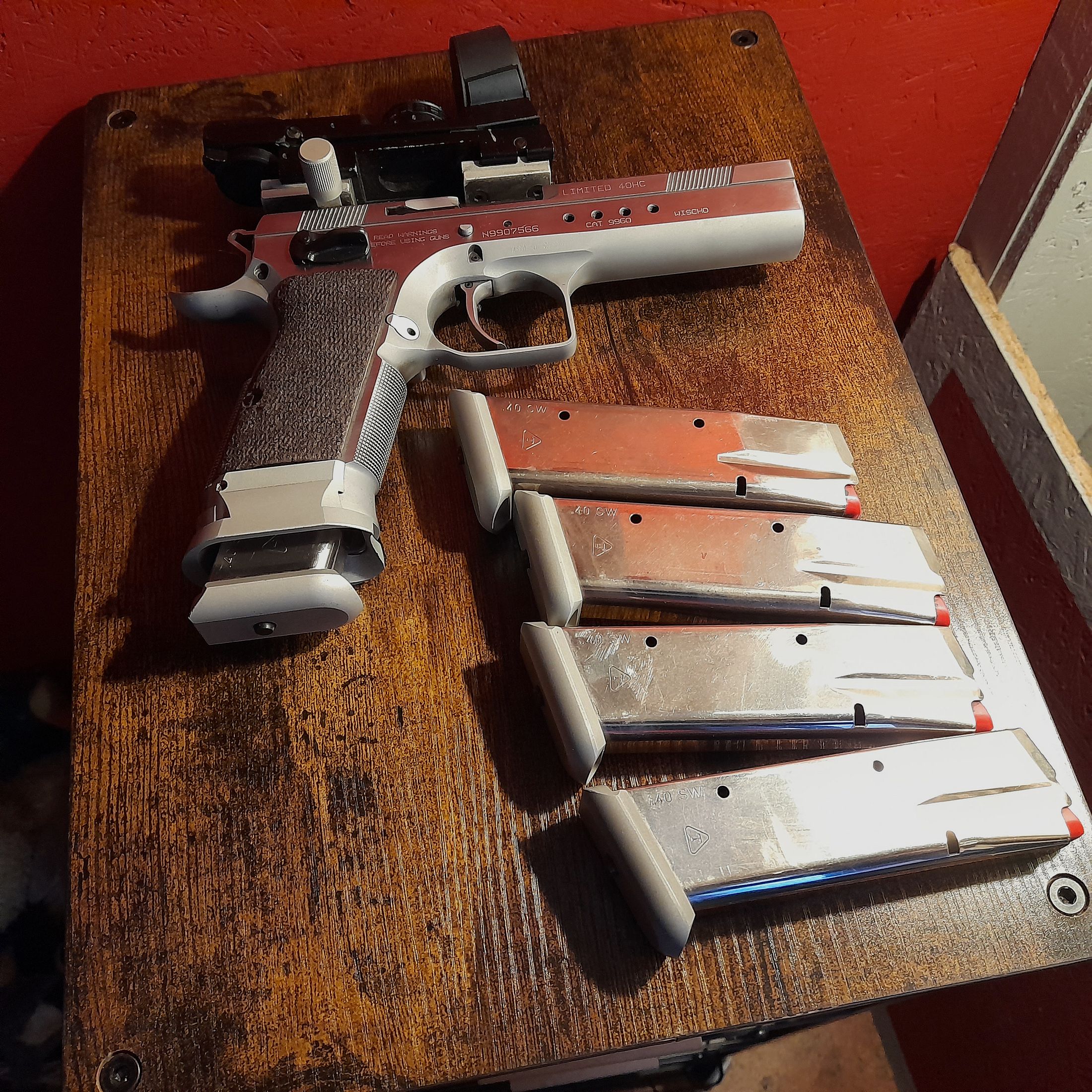 TanfoglioLimited 40 HC CAT 9960 4" con sistema intercambiable en 9mm Luger