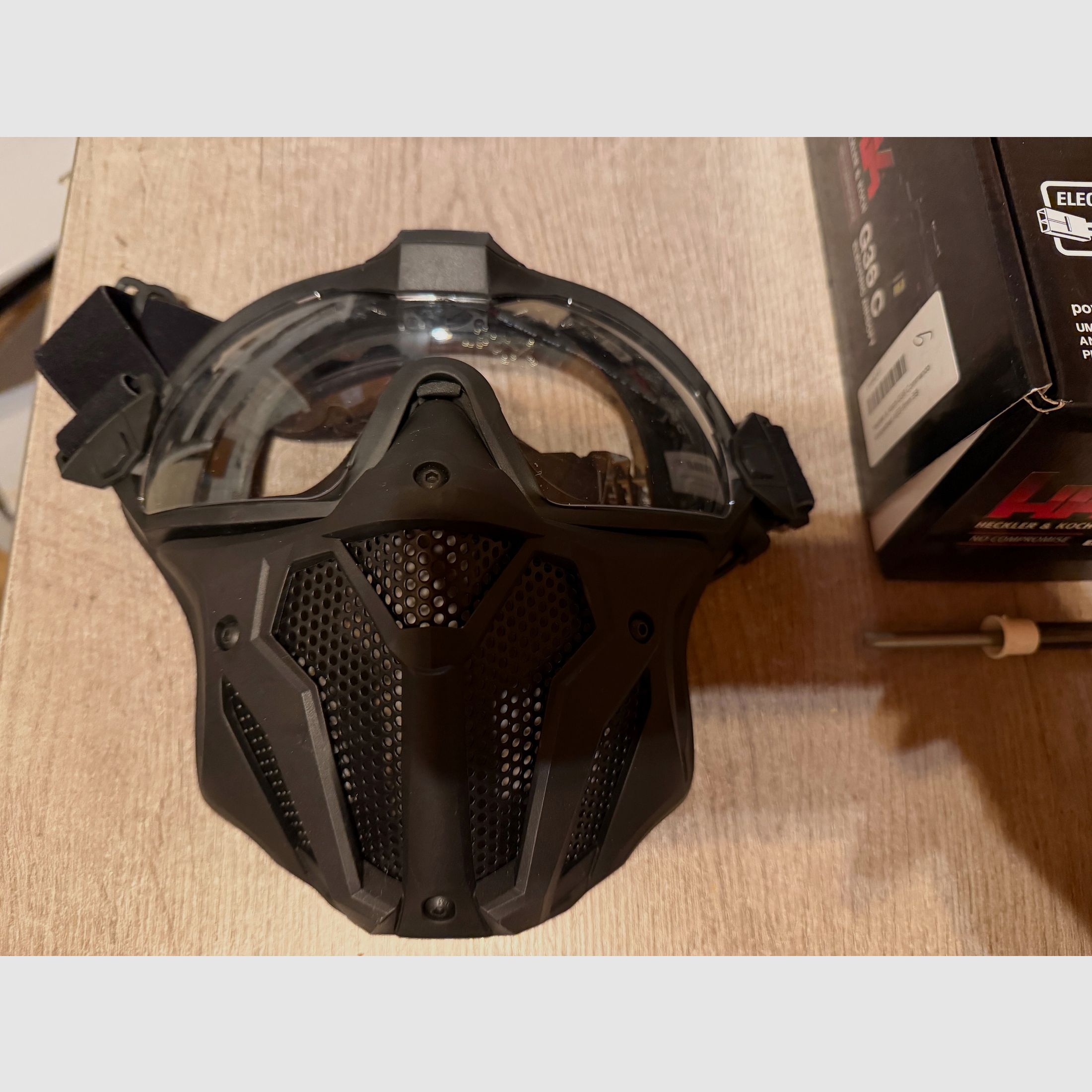 H&K G36C AEG 0,5J Set de démarrage, 6 chargeurs, 3800 billes, masque